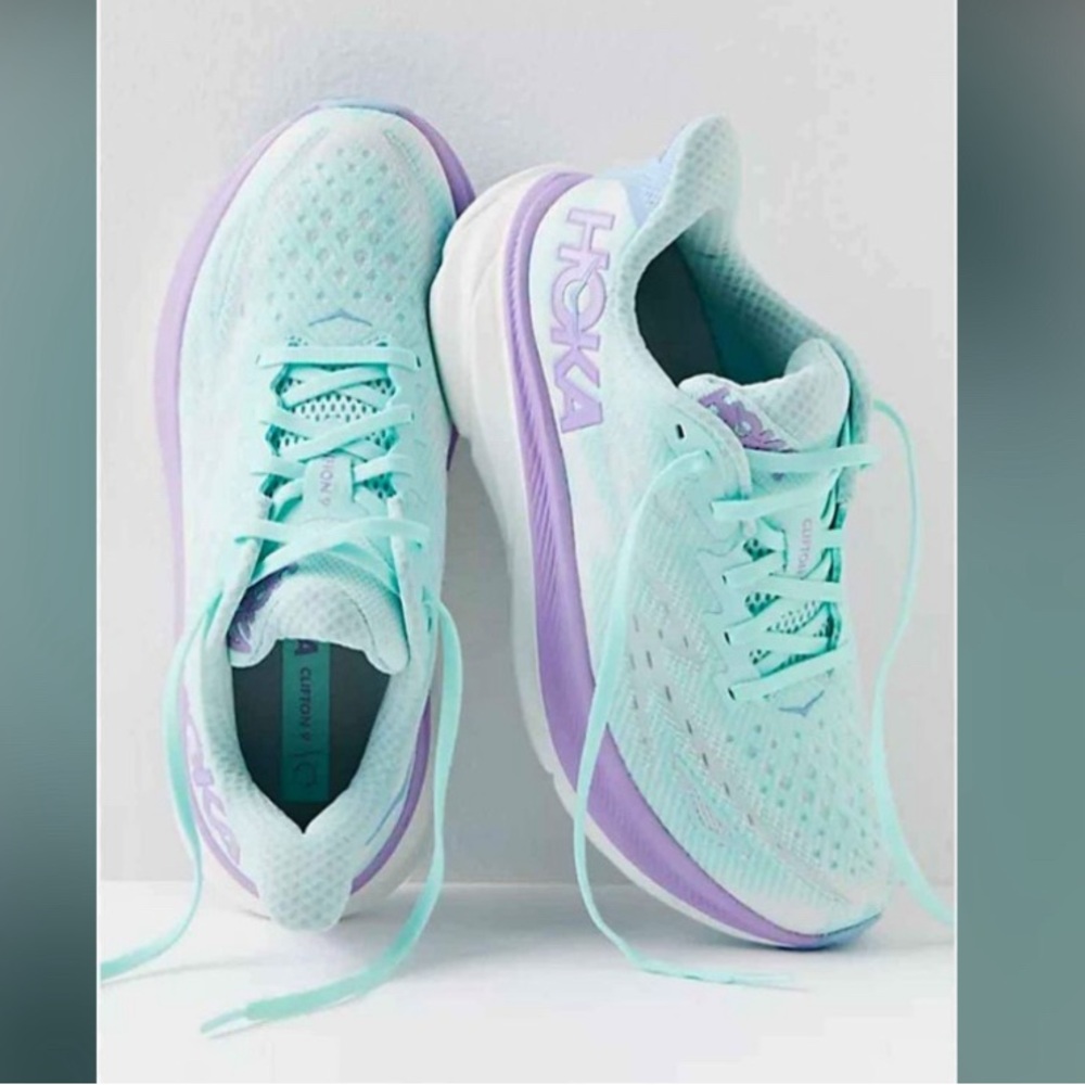 Hoka Clifton 9 Sneakers